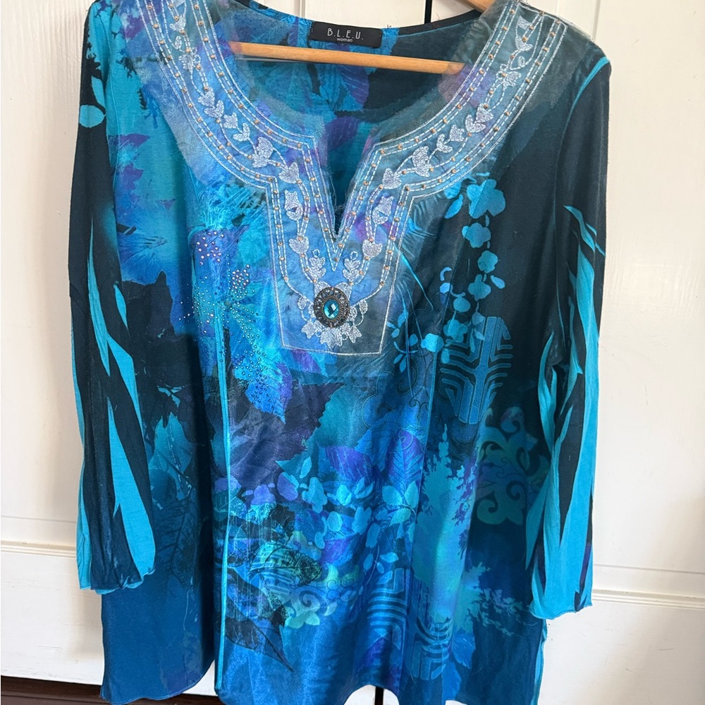 Women's Blue Floral Top